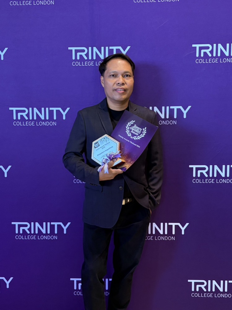 ครูบอย Pongsakorn Buppathong ที่งาน Trinity Awards Thailand 2024
